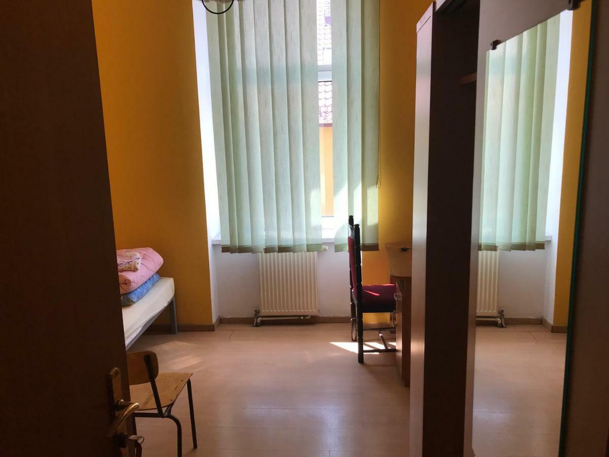 Clarus Mons Studio Hostel Czestochowa Exterior photo