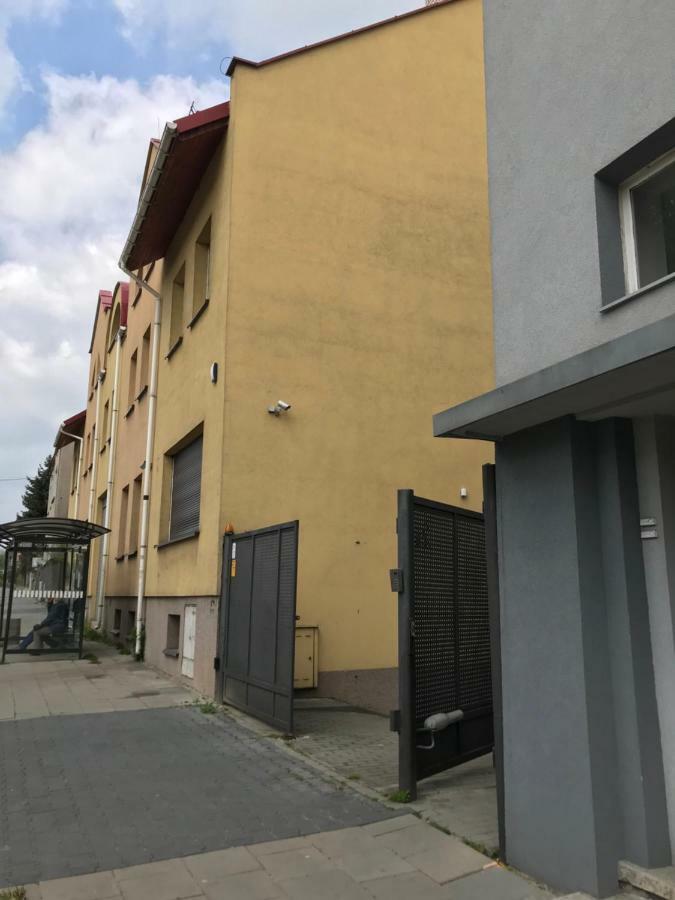 Clarus Mons Studio Hostel Czestochowa Exterior photo